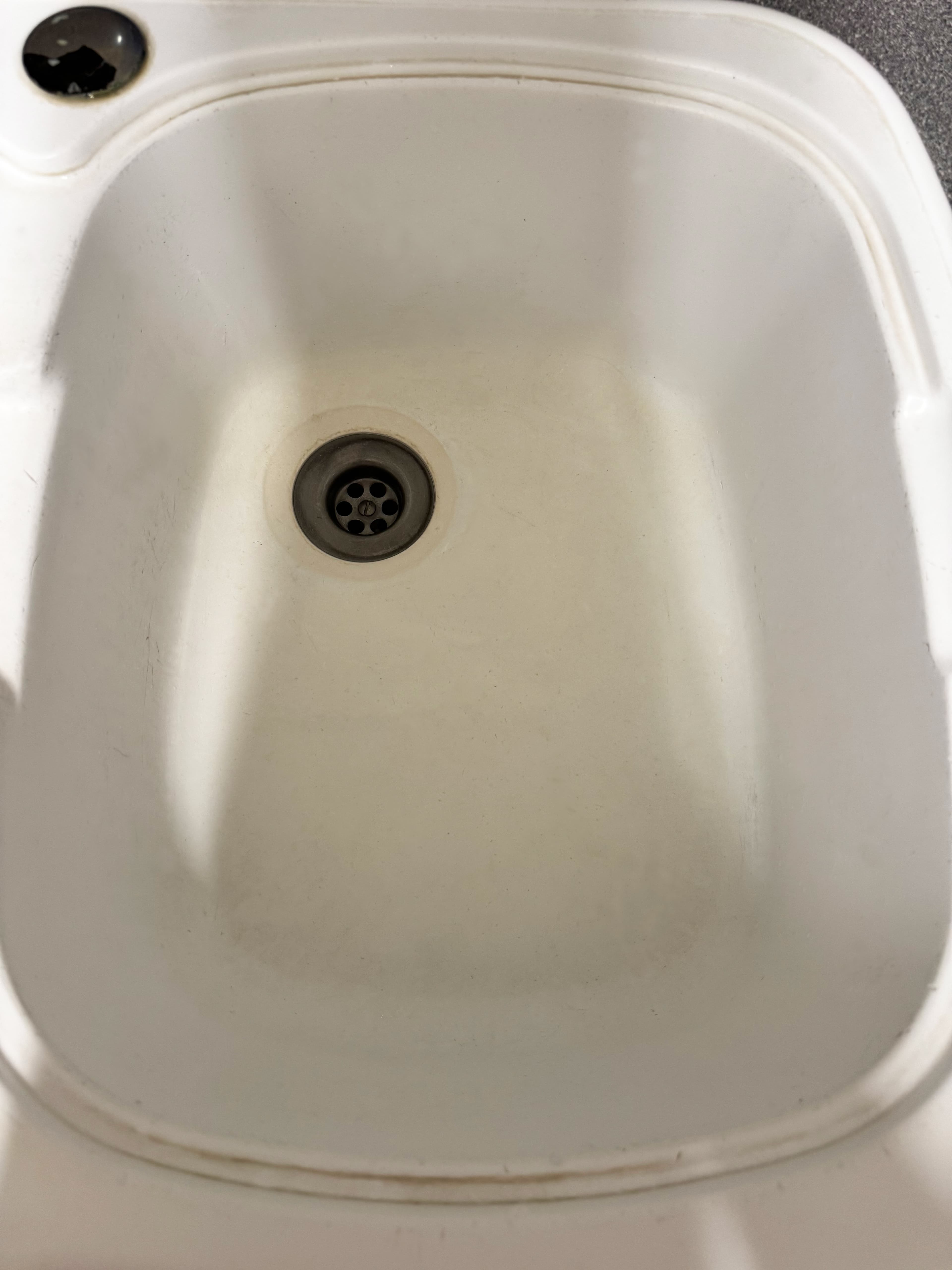 Kitchen Sink after cleaning